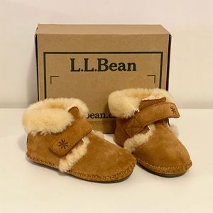 L.L. Bean Toddlers Wicked Good Slippers size 5-6
